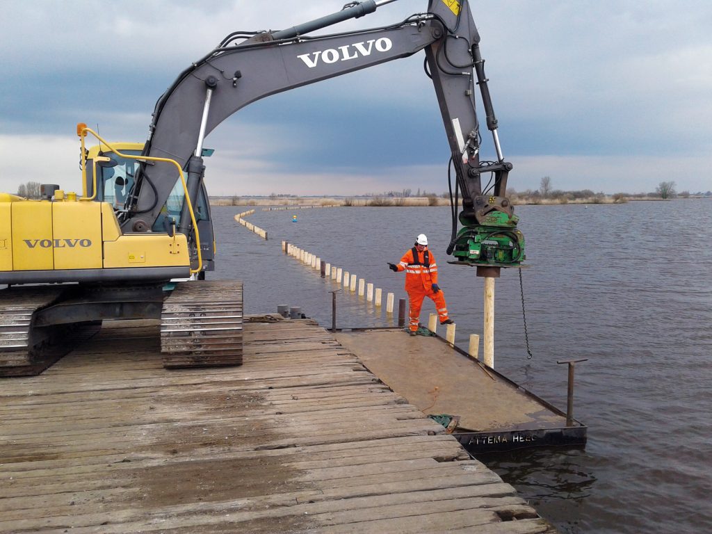 Grondwerker en waterbouwer | vacature | combinatie functie | grond-, weg- en waterbouw vacature | aannemer | timmerwerk | infraopleiding | straatwerk | GWW